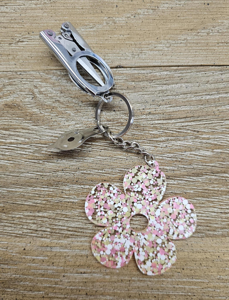Plastic Flower Threader and Scissors- Pink