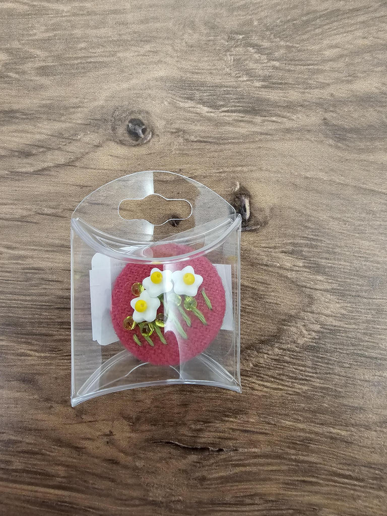 Flowers on fuchsia wool button magnet